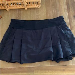 Lululemon black skirt size 8